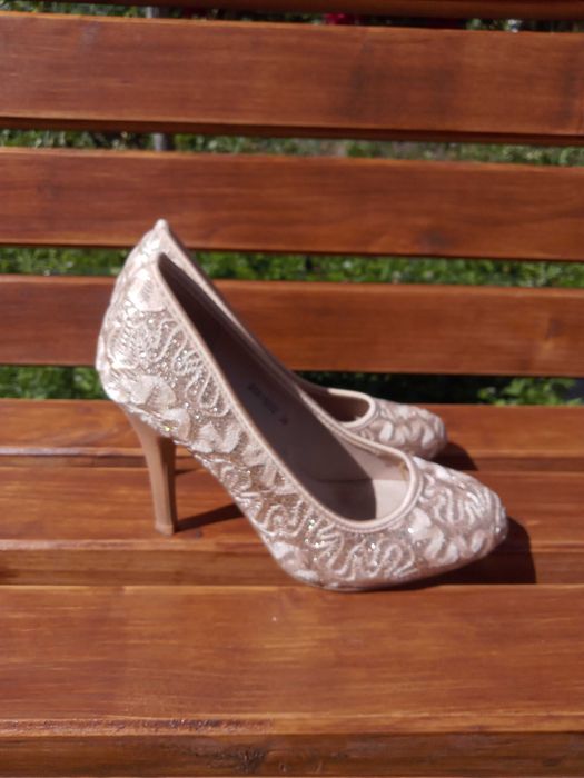 Buty damskie szpilki