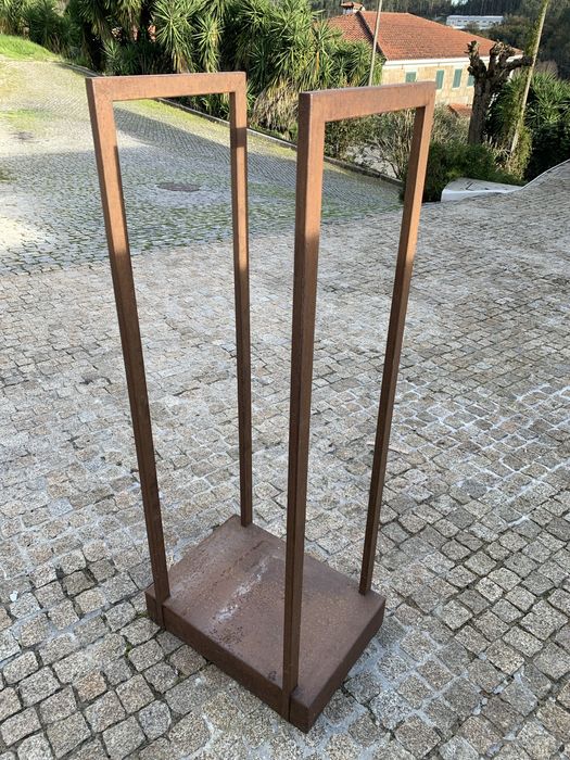 Armazenador de lenha em casa boa capacidade