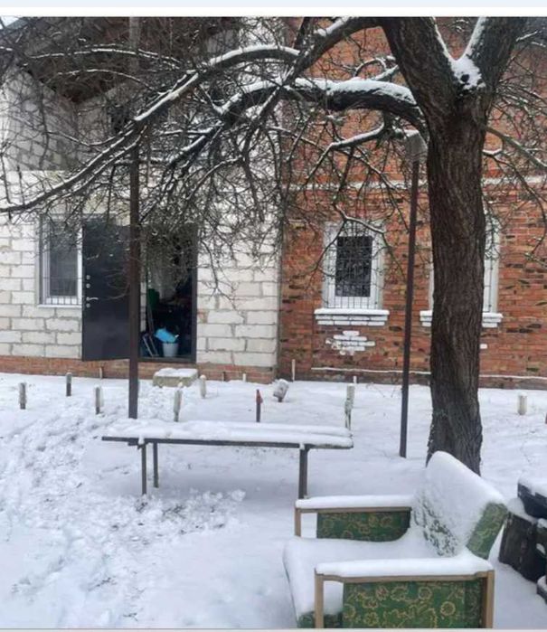 Продам дом в Мерефа .Нижние Озеряны. Участок 40 сот. Тихий район.TB