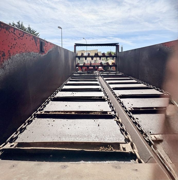 reboque distribuidor de estrume