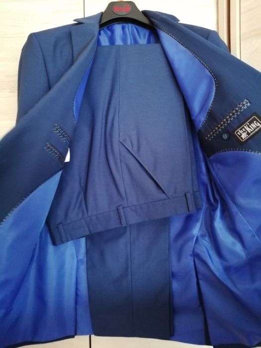 Garnitur męski granatowy