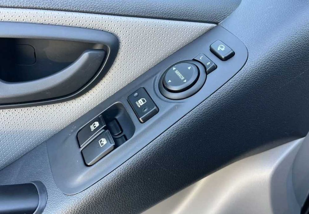 Hyundai Grand Starex  2020