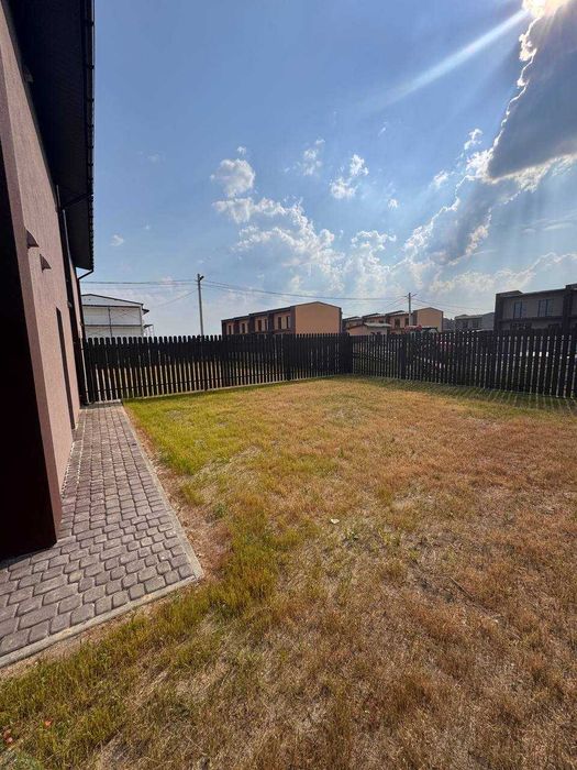 Продаж котеджів смт. Запитів. БЕЗ КОМІСІЇ.