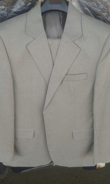 Garnitur jasny slim nowy promocja rozmiar np 52/176