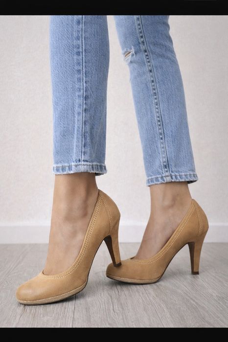 Buty ze skórki na korku