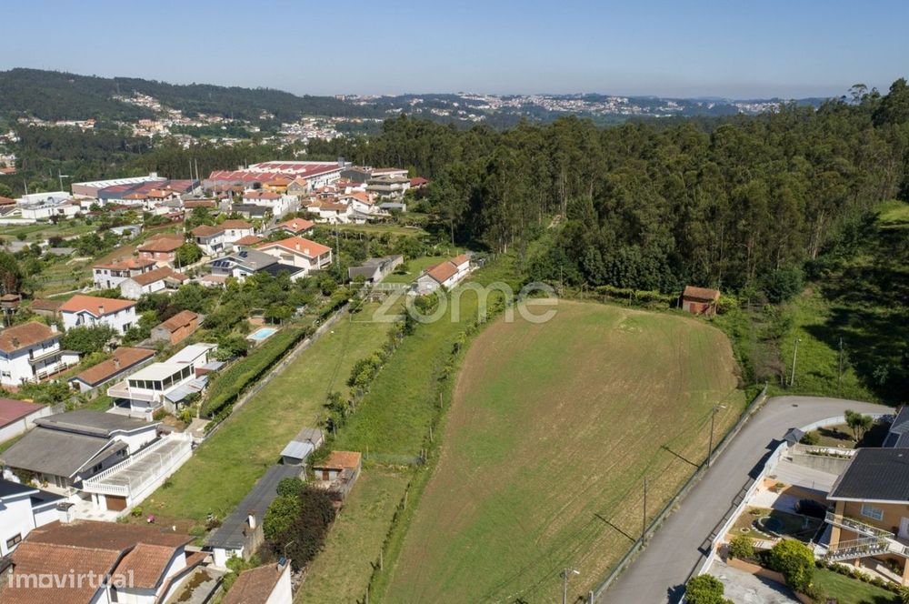 Terreno urbano em Caldas de São Jorge - Área de 3.462 m2