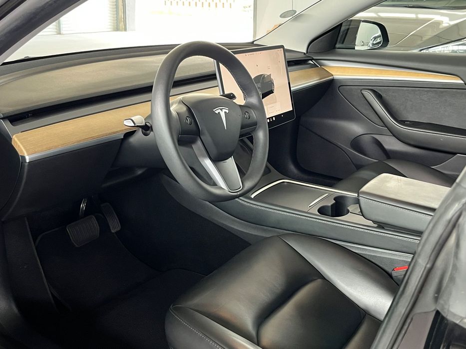 Tesla Model 3 foto 3