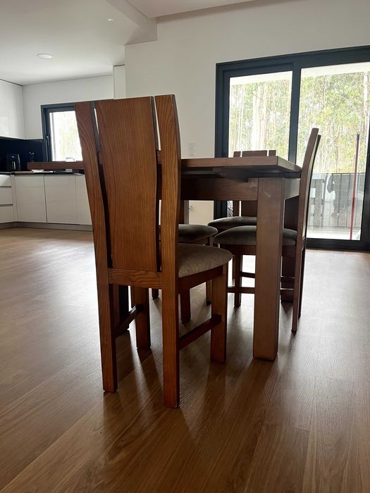 Mesa Jantar Extensível com 4 Cadeiras