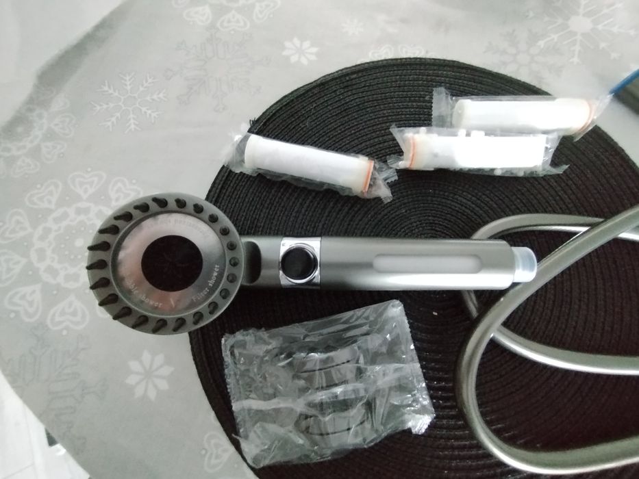 Chuveiro Pressurizado com Filtro + Mangueira e Cartuchos – Novo