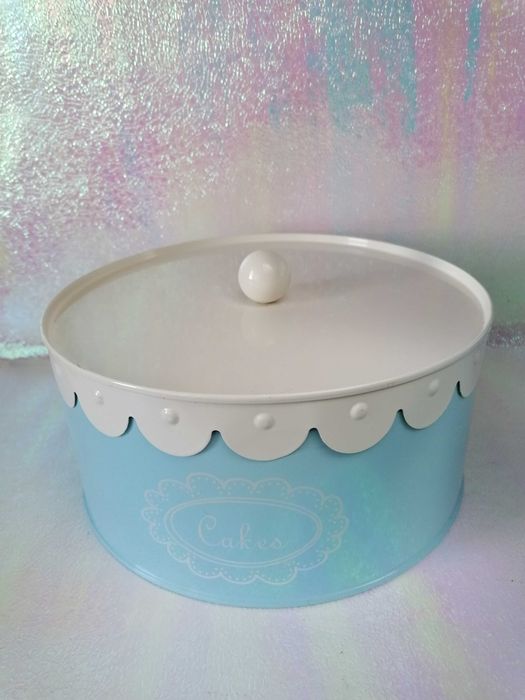 Caixa de metal grande para guardar bolos ou outros da Kasa