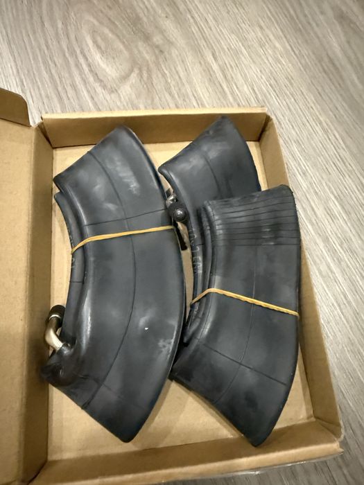 Pneu para diversos pequenos veiculos como carrinho de mao e cortador