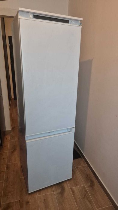 Lodówka do zabudowy AMICA BK3055.6 NF(E) wys. 177. Pełen No Frost