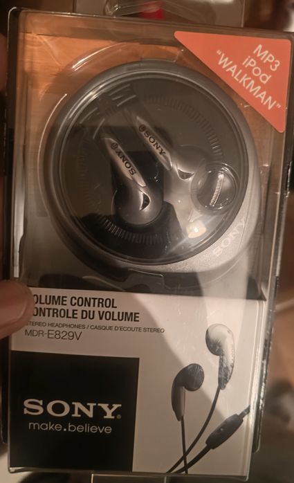 Sony Walkman NWZ-E463 4GB Vermelho NOVO SELADO + Auriculares Sony MDR-E829V Selados