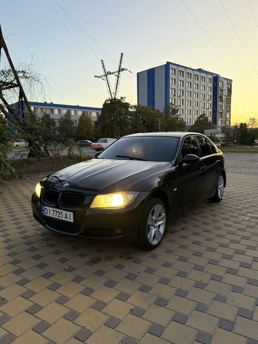 BMW E90  2,0 бензин 2006 года