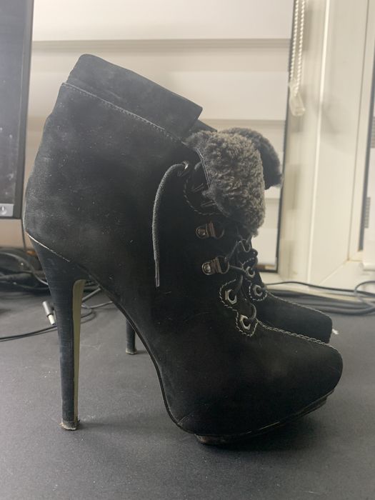 Замшеві ботильони Lolita Botti