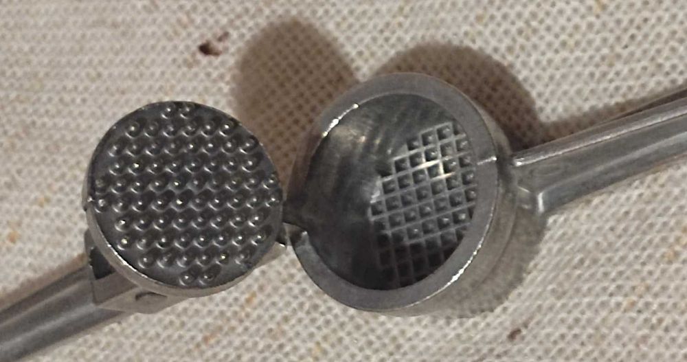 Часничниця прес для часнику