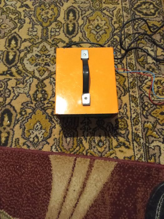 Продам зарядное устройство 6/12 вольт