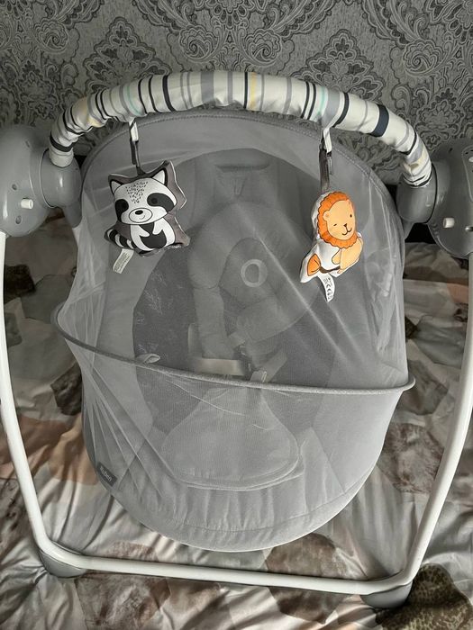 Дитяча  качеля lionelo