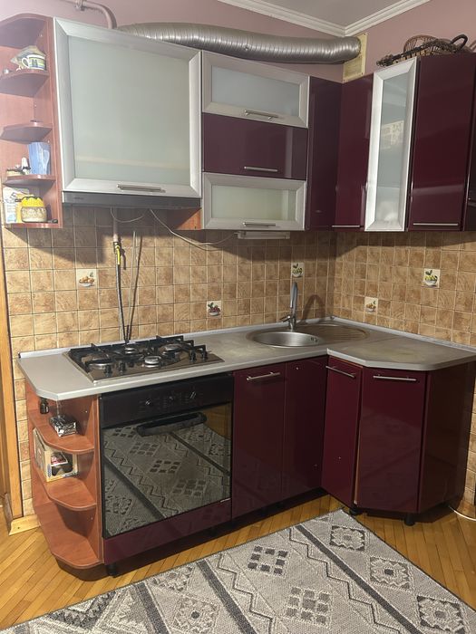 Вживані кухонні меблі