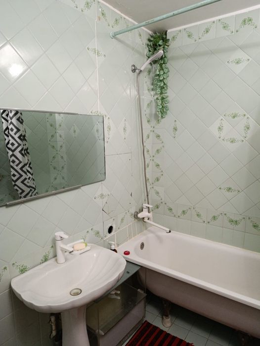 Срочная продажа большой добротной 3к квартири в Леваневцев.