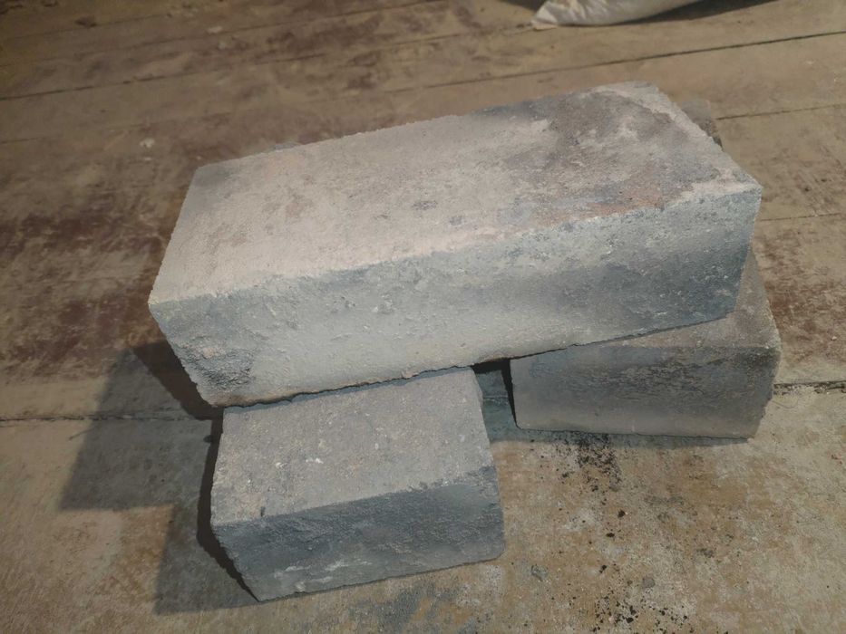 Cegła szamotowa do pieca  23x11x6