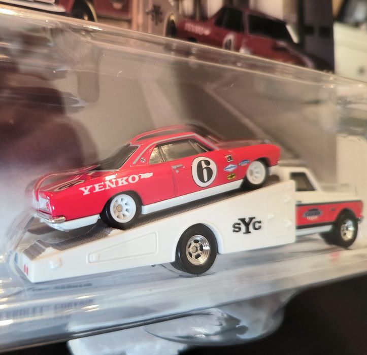 Hot Wheels - 2026 Team Transport #91 - '66 Chevrolet Corvair Yenko Stinger + '72 Chevy Ramp Truck