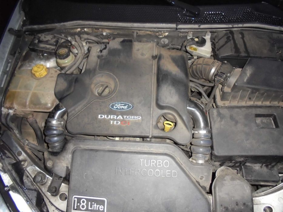 Ford Focus 1.8 tdci przeznaczone na części kolor srebrny