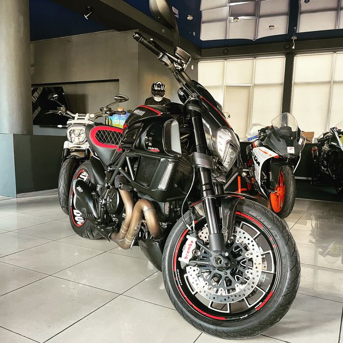 Ducati Diavel Carbon 2014