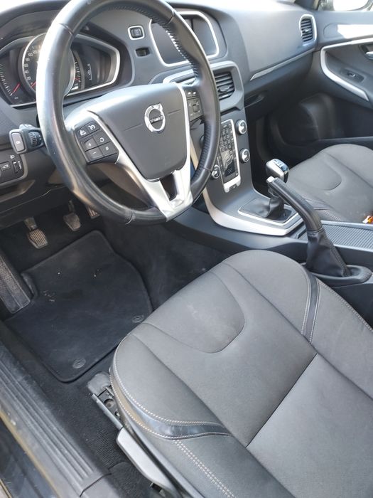 Volvo v40 cross country