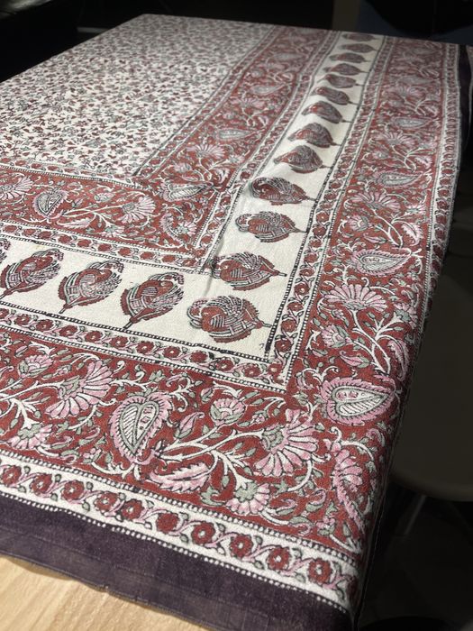 Piekny indyjski obrus - super material, 170 x 140 cm