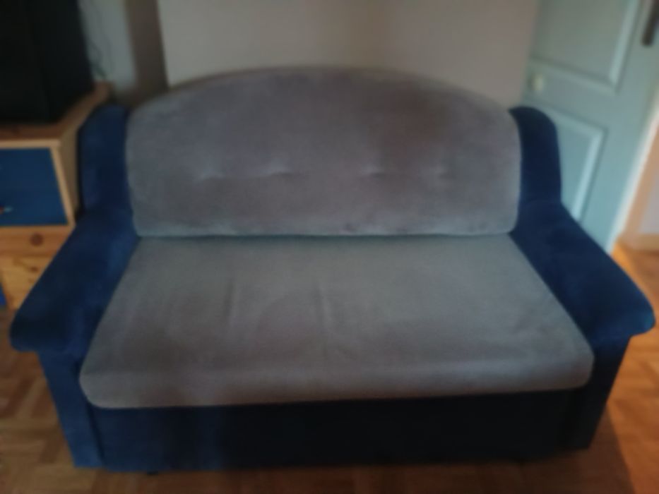 Sofa rozkładana 2 osobowa. Pilna sprzedaż! Do negocjacji.