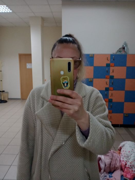Пальто женское бежевое клетка