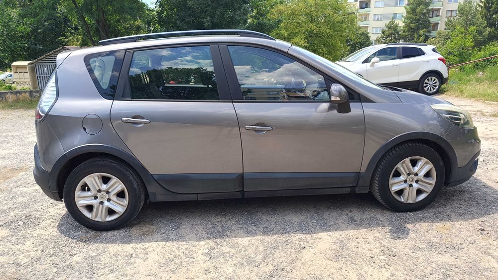 Renault Scenic  1,5 diesel rok 2013 , przebieg 218 338 km, 81 Kw
