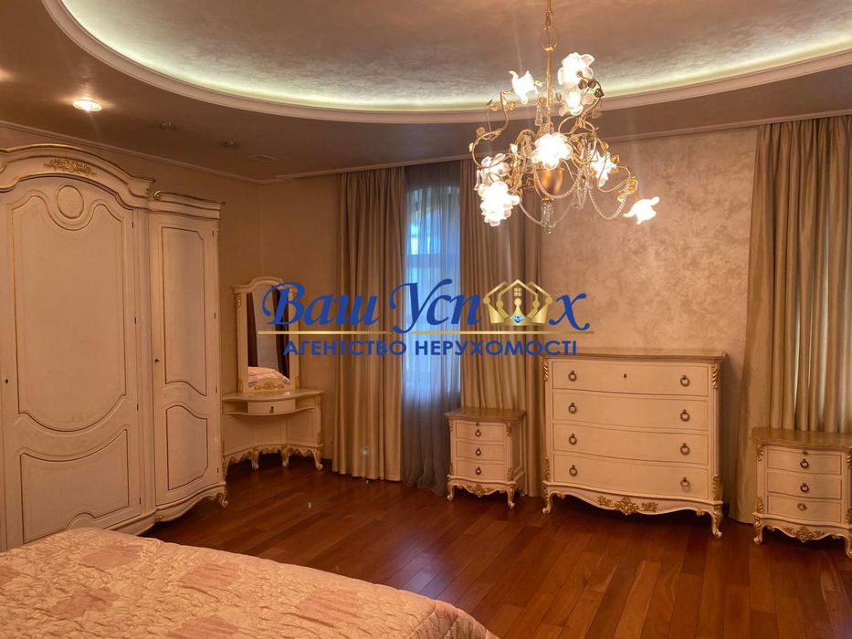 Аренда дома в центре Киева. Бот Сад. ул Добролюбова. Печерск