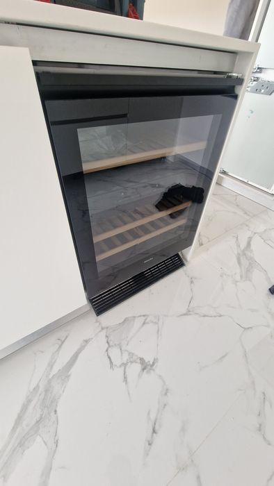 Serviço de instalação de electrodomésticos, televisões, candeeiros etc