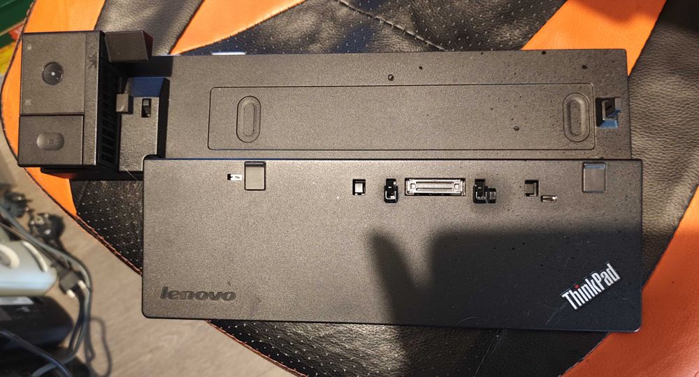 laptop Thinkpad X260 / FULL HD / i5 / 8GB RAM DDR4/ 500GB SSD / stacja dokująca