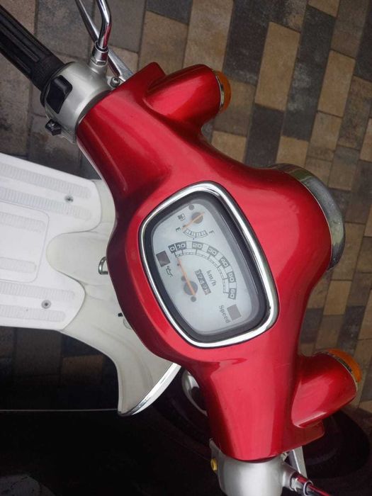 Ретро скутер Suzuki Verde 50cc (на ходу, ретро стиль)