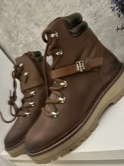 Продам женские ботинки tommy hilfiger
