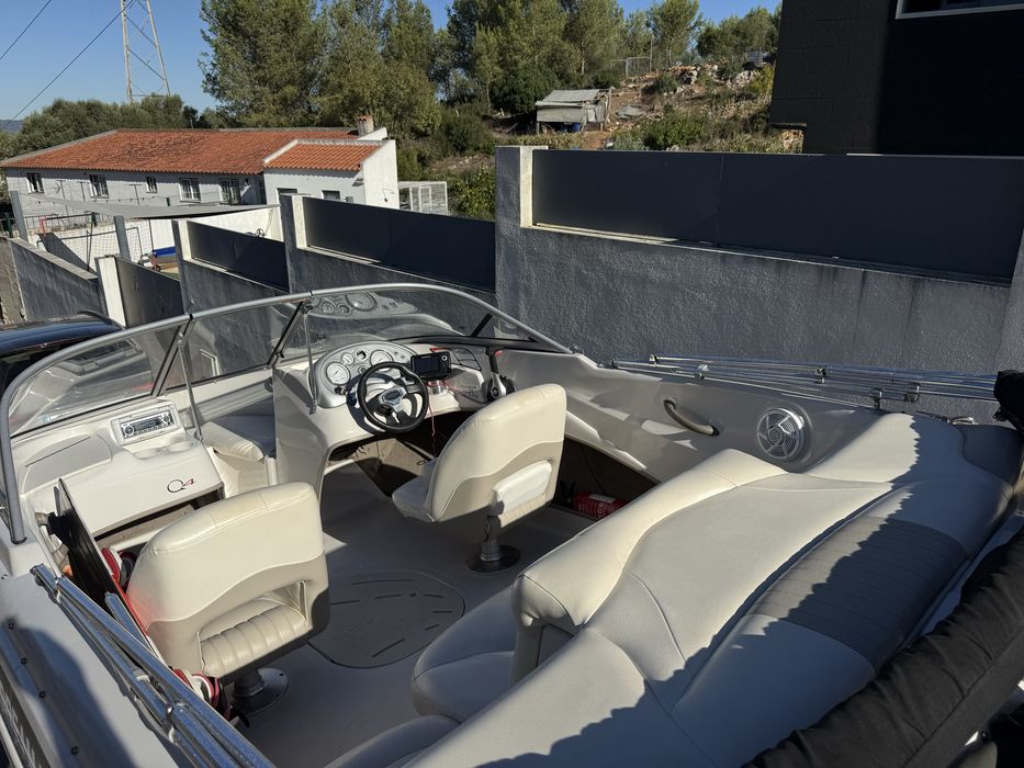 Tahoe Tracker Marine Mercruiser 135cv - 6 lugares