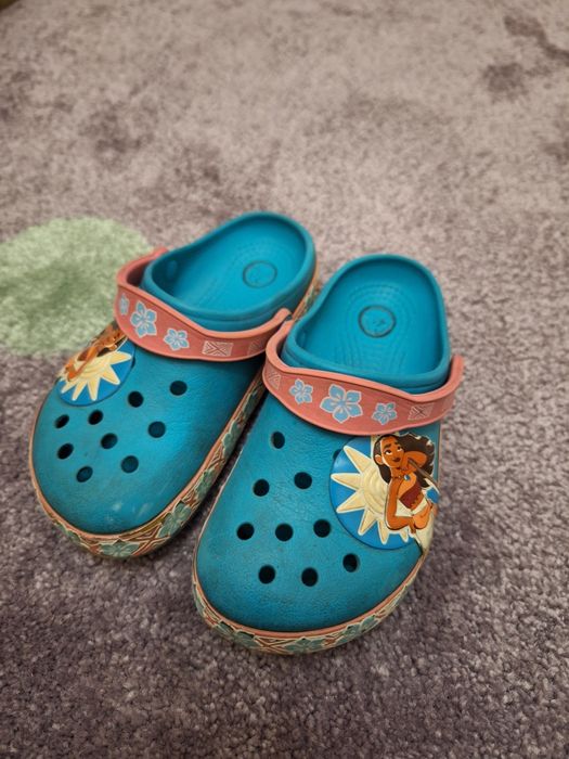 Klapki crocs c12