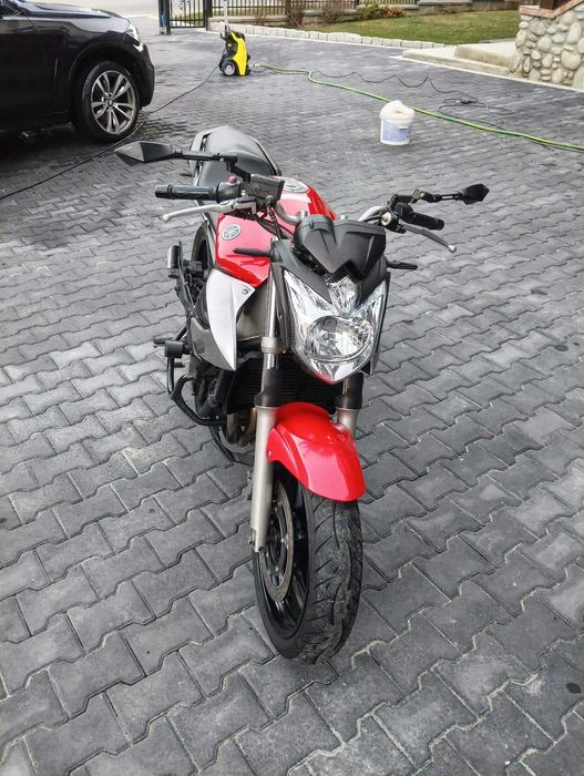 Yamaha xj6 naked