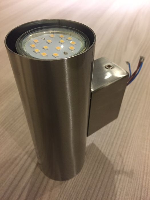 Candeeiro de Parede em Inox Vertical