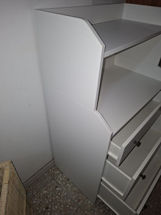 HAUGA Cómoda 3 gavetas + prateleira