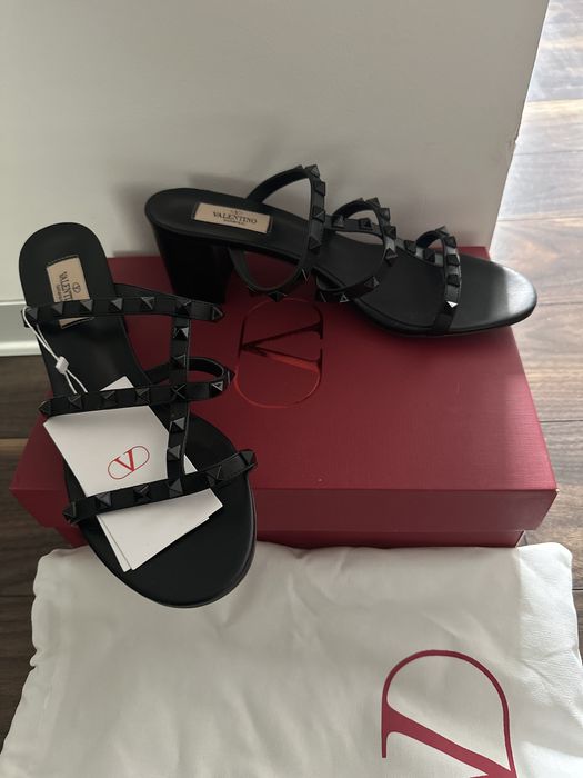 Klapki czarne Valentino