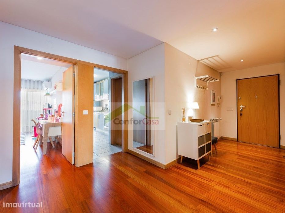 T1 + área adjacente de 2 Quartos | Ar condicionado | Aq. Central | ...