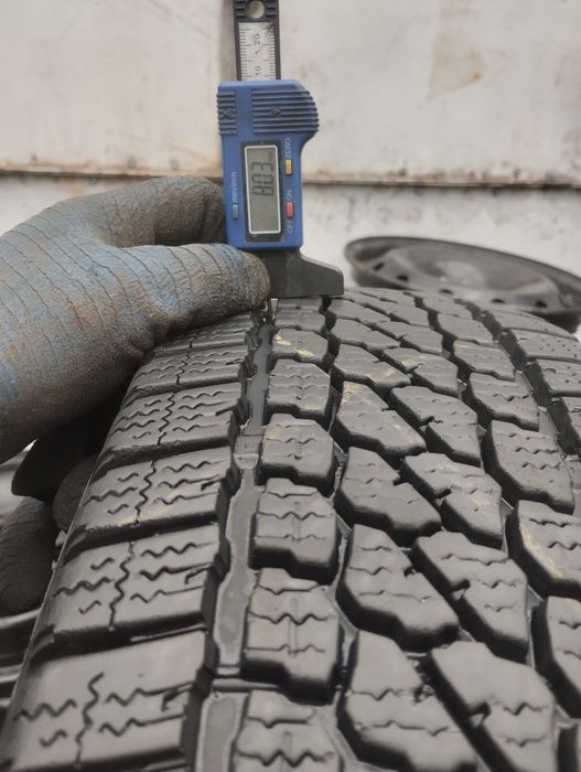205/75/16c Firestone vanhawk2