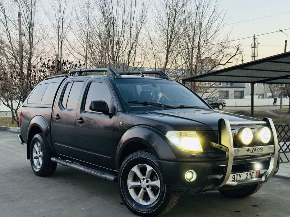 Продам Nissan Navara D40 2.5 дизедь 4х4 2007.г (ЛЕВЫЙ РУЛЬ)