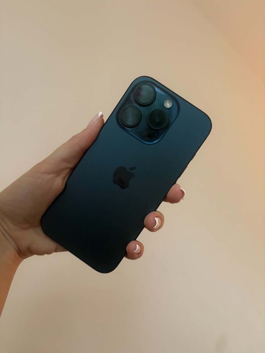 iPhone 15 pro bardzo dobry stan