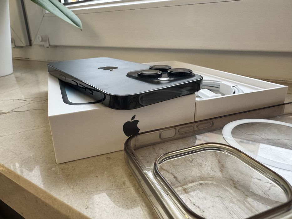 Iphone 14 PRO kondycja Baterii 100% zadbany cały zestaw