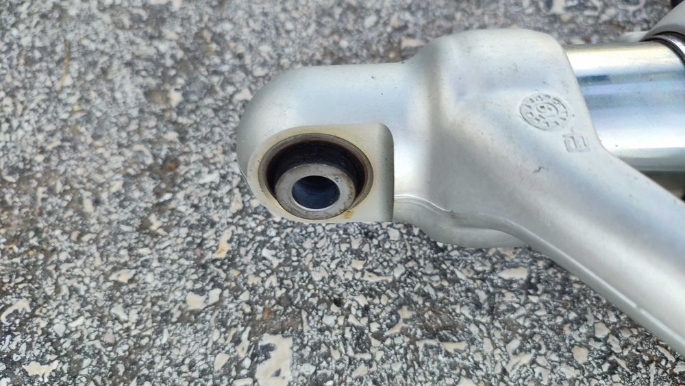 Suspensão Dynamic ESA BMW F900R